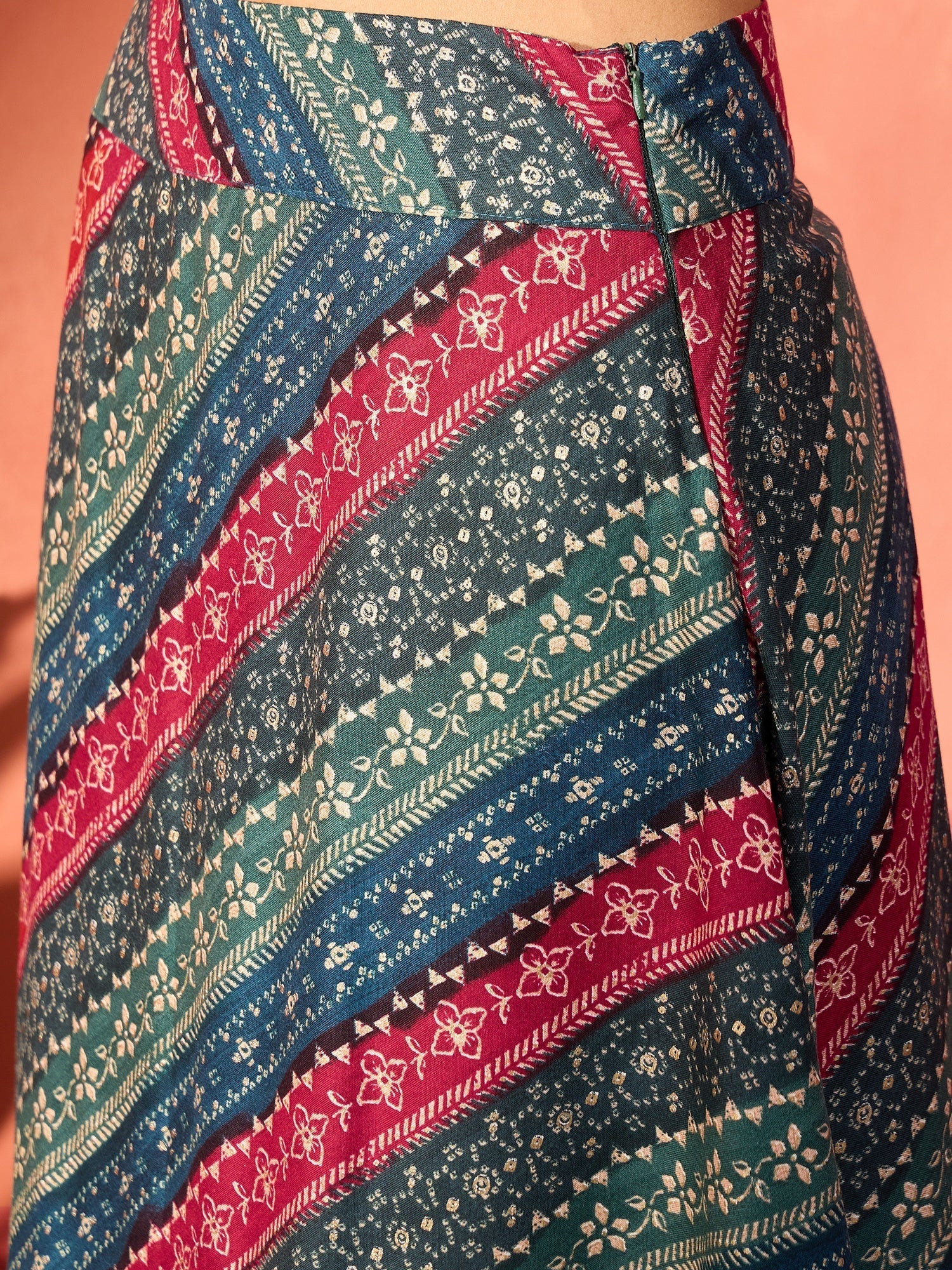 InWeave Teal Hunter Batik Floral Foil Waist Tie-Up Co Ord Set | Grocsy