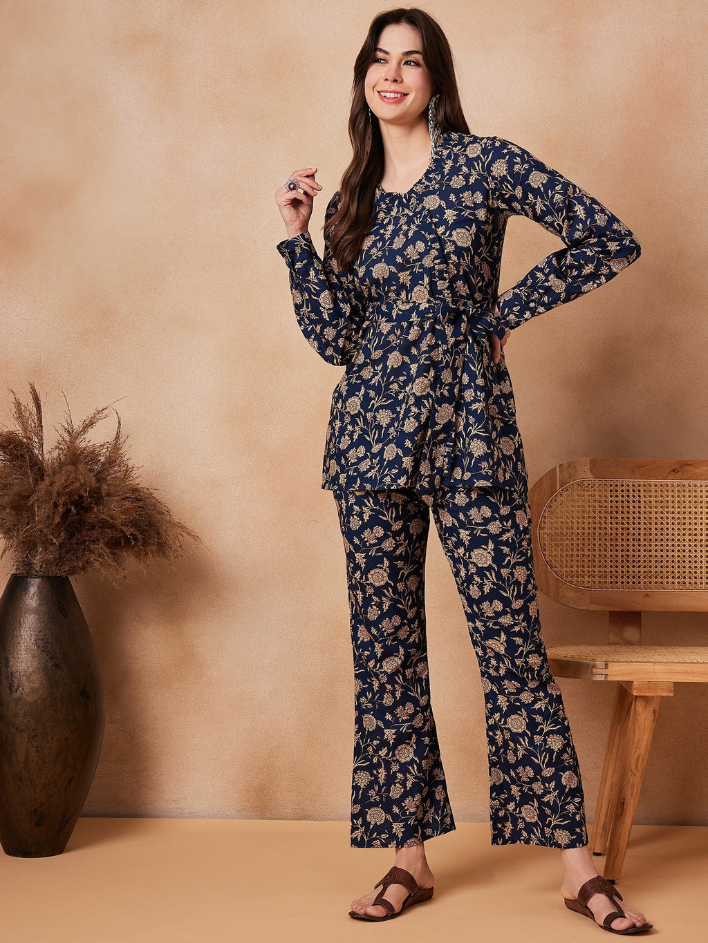 InWeave Navy Beige Co Ord Set | Grocsy
