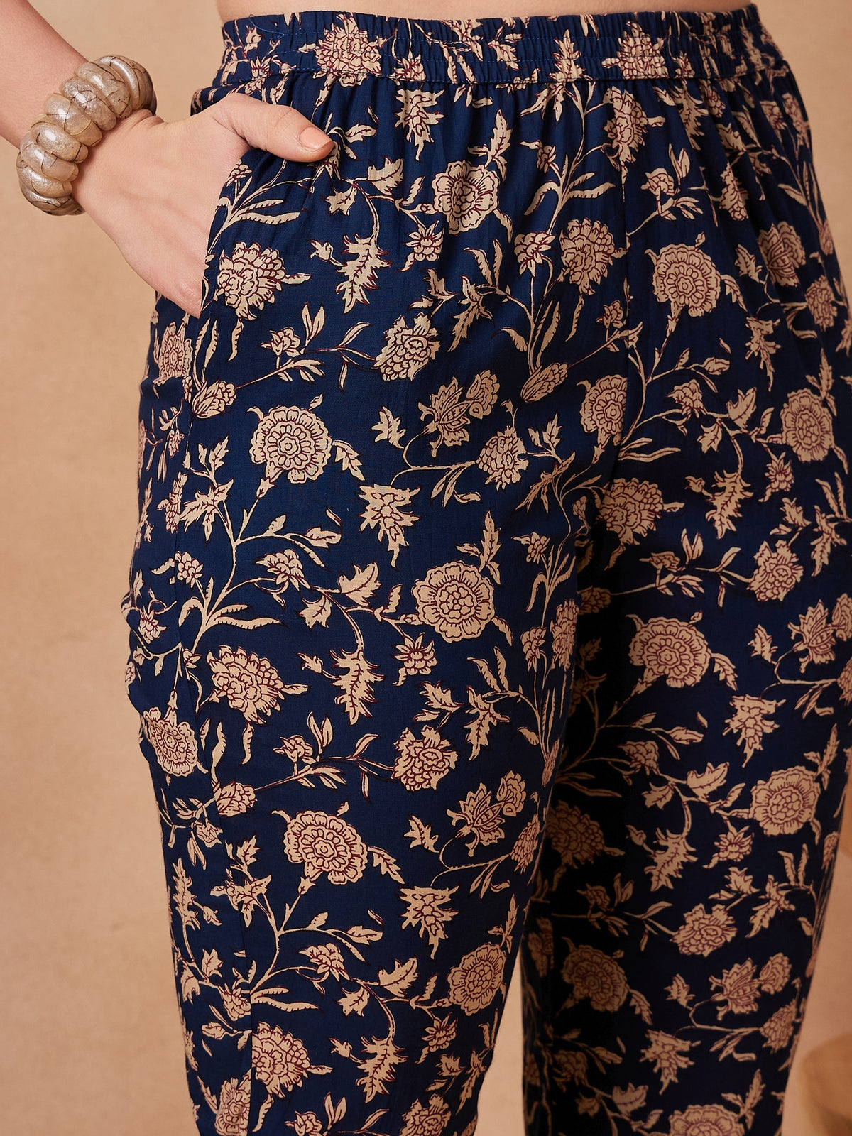 InWeave Navy Beige Co Ord Set | Grocsy