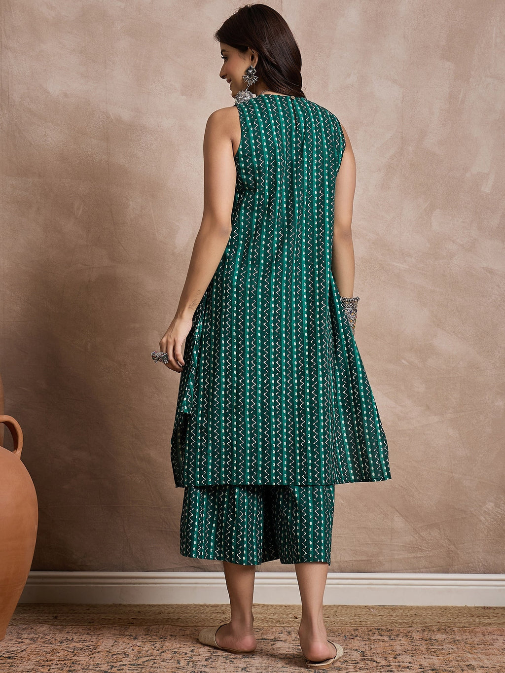 InWeave Teal Zig Zag Round Neck Kurta Set | Grocsy