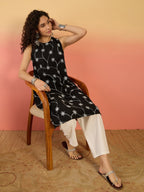 InWeave Black Embroidery R Neck White Set | Grocsy
