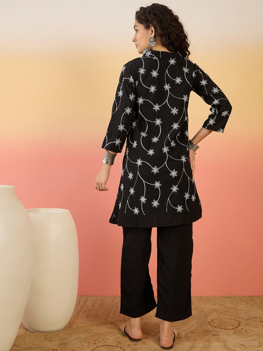 InWeave Black Embroidery Mandarin Black Set | Grocsy