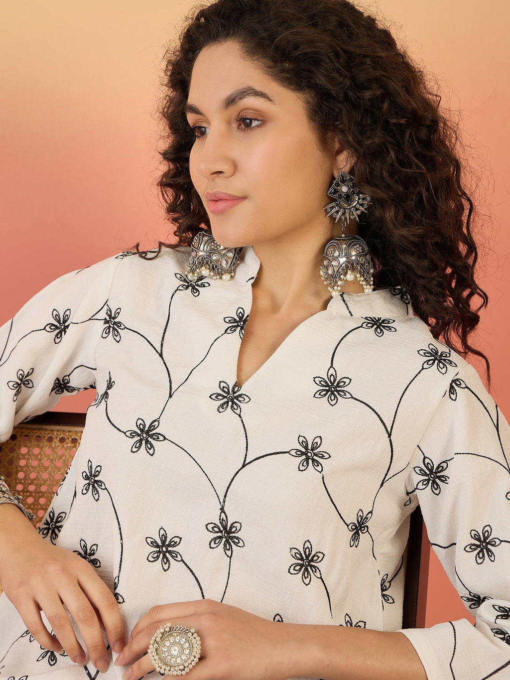 InWeave White Embroidery Mandarin White Set | Grocsy