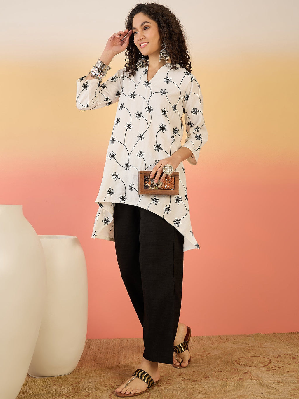InWeave White Embroidery Mandarin Black Set | Grocsy