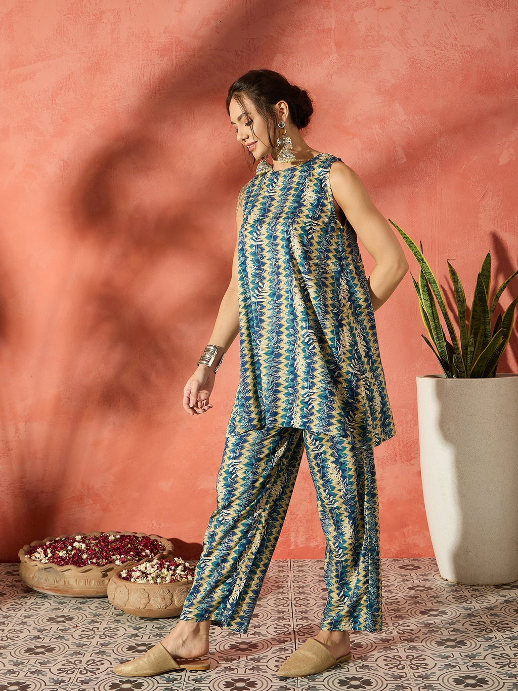 InWeave Teal Leaf Zig Zag Foil W/S Kurta Pant Set | Grocsy