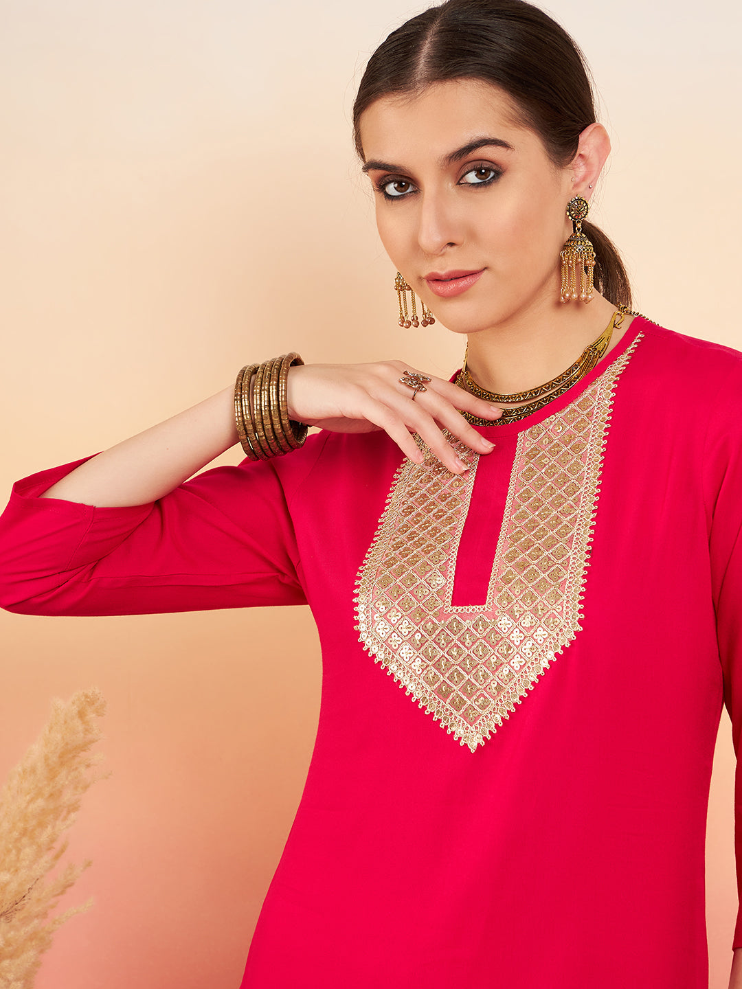 InWeave Women's Fuschia Sequance Patch Work Kurta Set | Grocsy