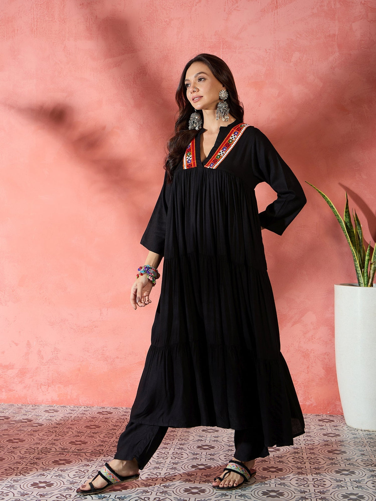 InWeave Black Solid Flared Lace Kurta Pant Set | Grocsy