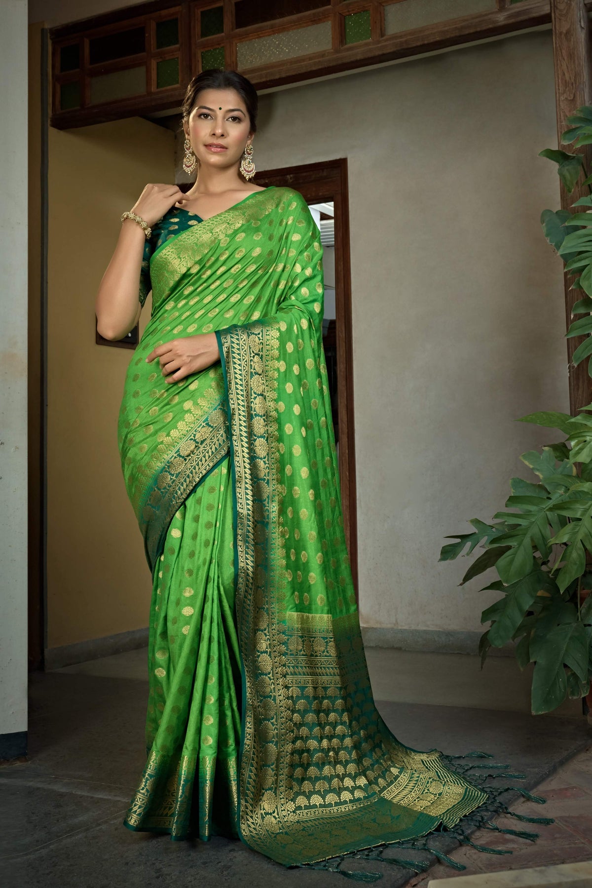 Vardha Emerald Green Banarasi Raw Silk Saree | Grocsy