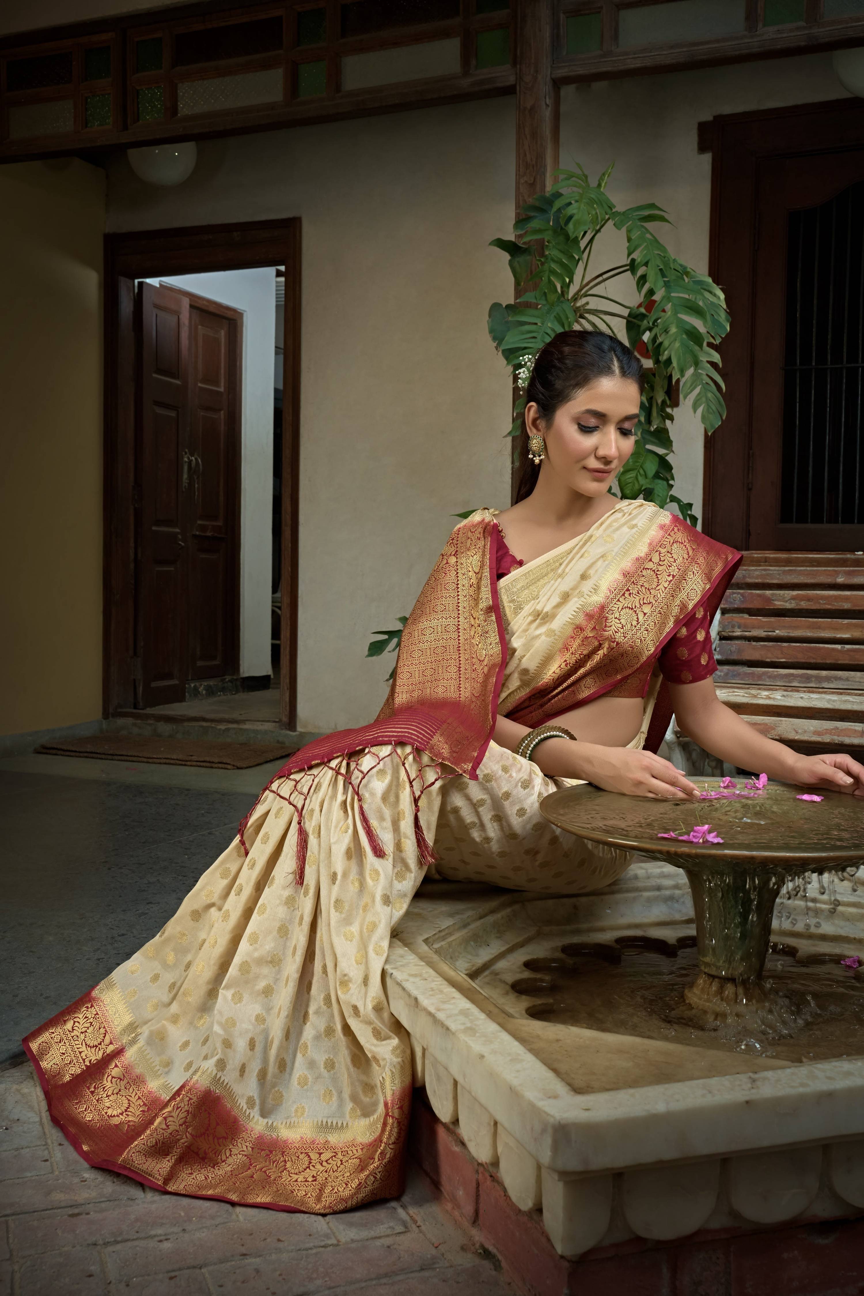 Vardha Cream White Golden Zari Banarasi Raw Silk Saree | Grocsy