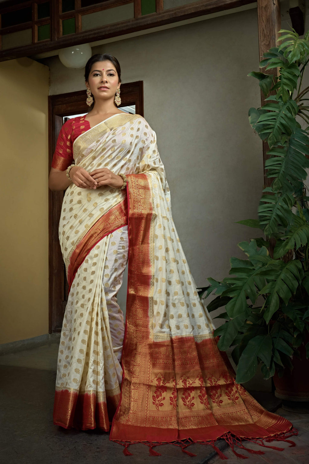 Vardha Adorn Ivory Golden Zari Banarasi Raw Silk Saree | Grocsy