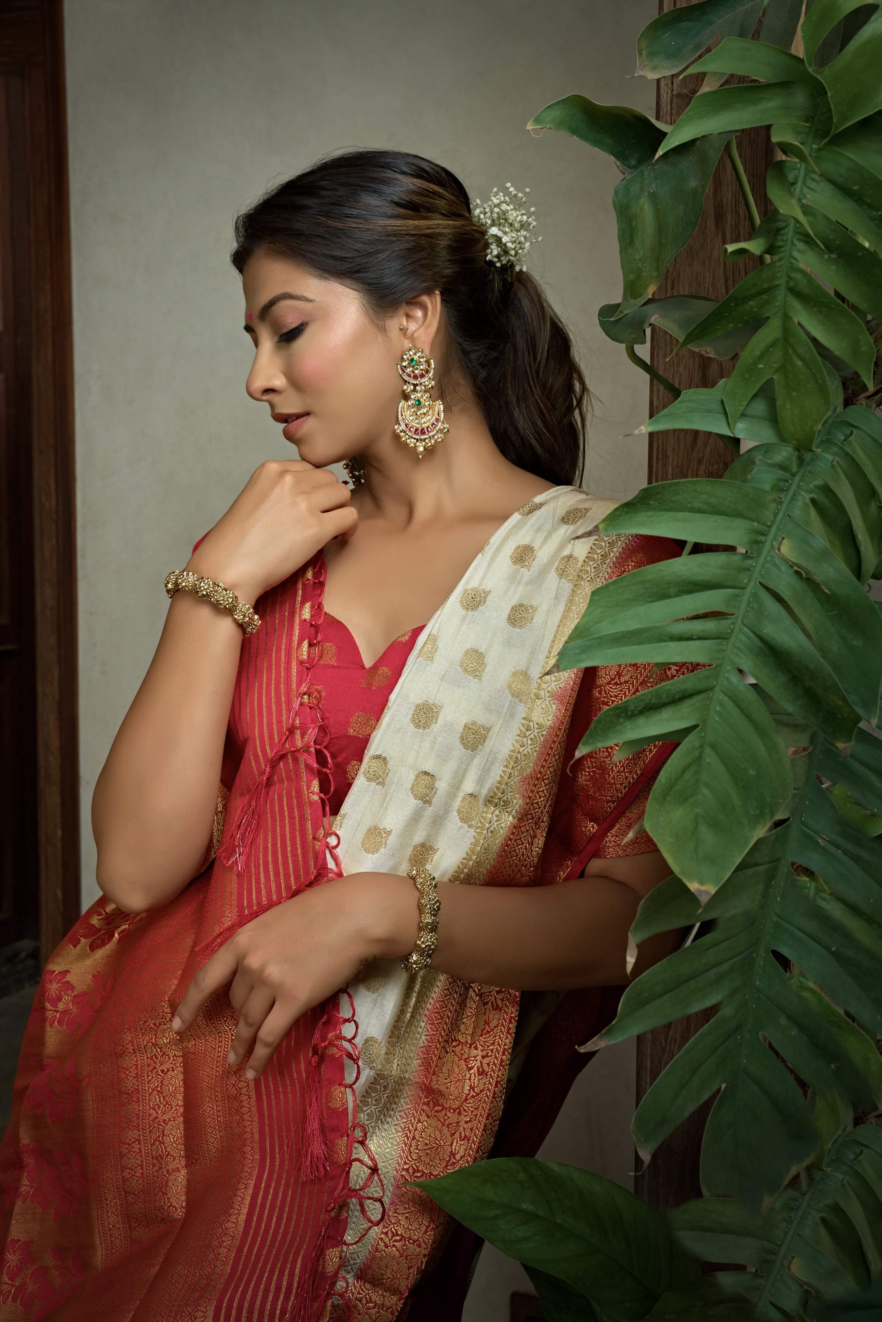Vardha Adorn Ivory Golden Zari Banarasi Raw Silk Saree | Grocsy