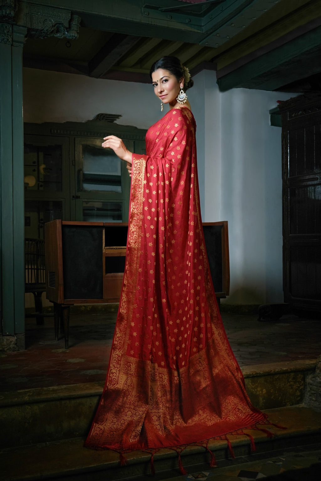 Vardha Ruby Red-Peach Golden Zari Banarasi Raw Silk Saree | Grocsy