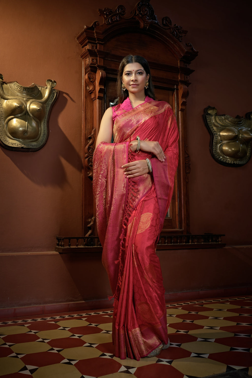 Vardha Myrtle Pink Golden Zari Banarasi Satin Silk Saree | Grocsy