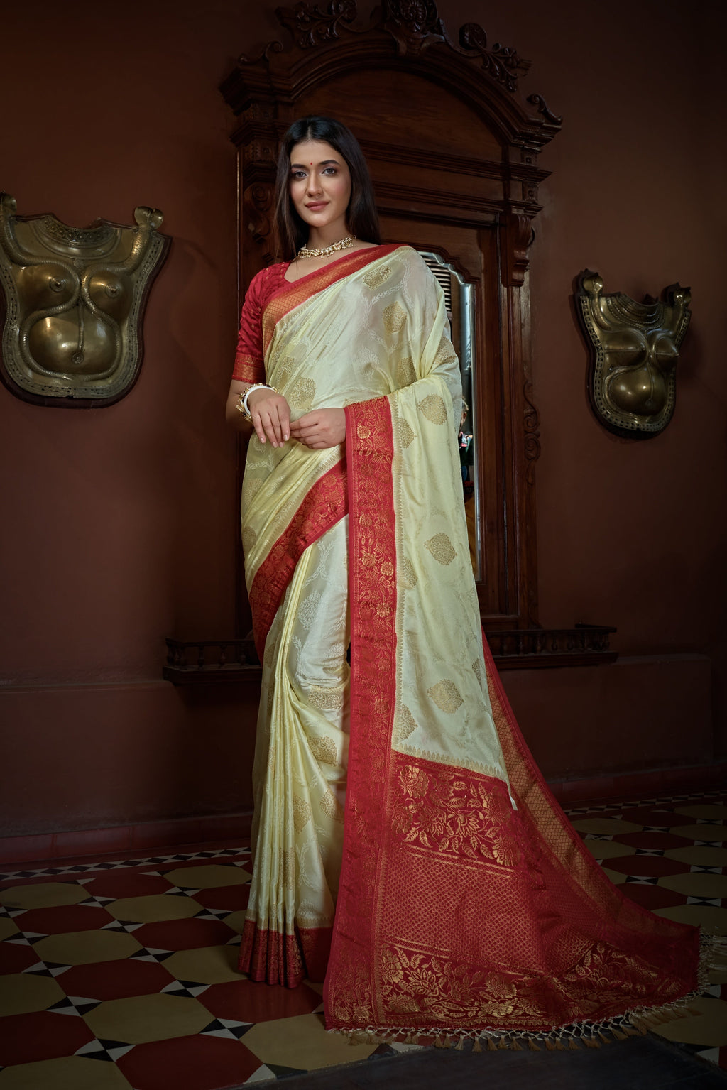 Vardha Parchment White Golden Zari Banarasi Satin Silk Saree | Grocsy