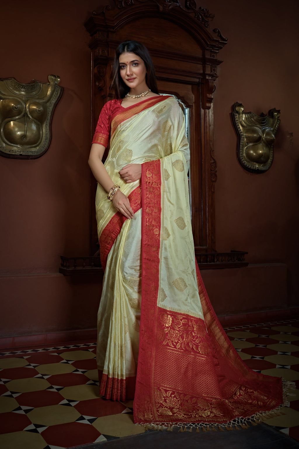 Vardha Parchment White Golden Zari Banarasi Satin Silk Saree | Grocsy