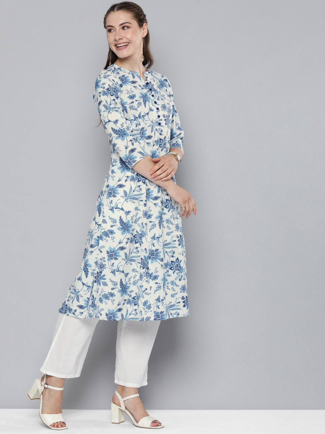 HERE&NOW Women Floral Printed Mandarin Collar Straight Kurta | Grocsy