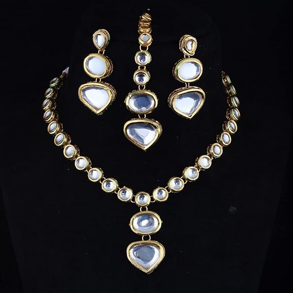Tehzeeb Creations Back Meenakari Gold-Polished White Color Tika Earring Jewellery Set Uncut Kundan Big Faux Kundan Dibbi Kundan Choker Necklace Set | Grocsy