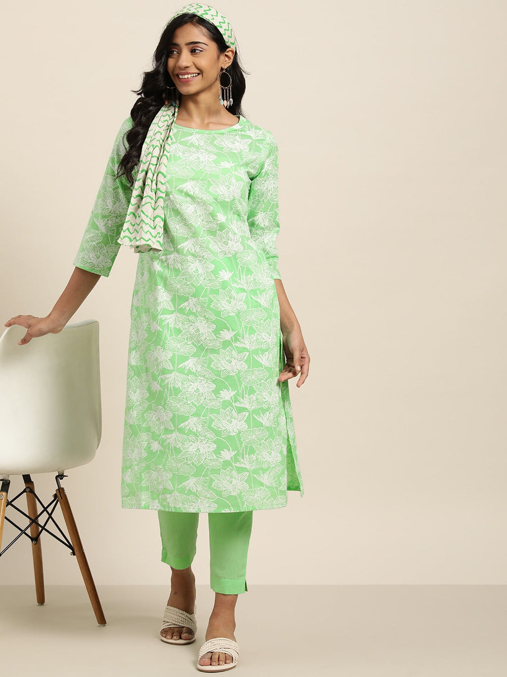 Sangria Women Green Floral Printed Pure Cotton Kurta with Trousers | Grocsy
