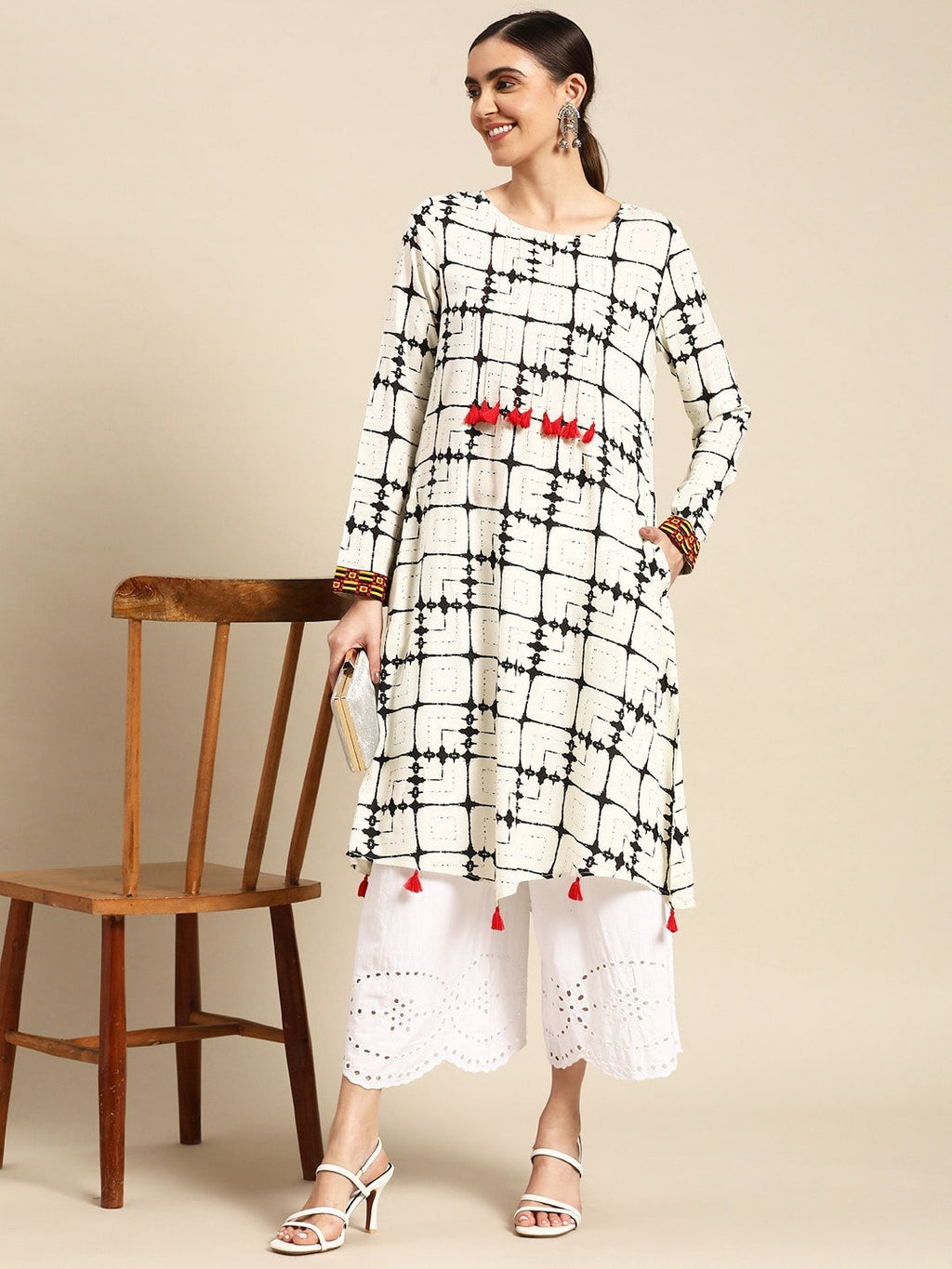 Sangria Women Checked Kurta with Tassel Detailing | Grocsy