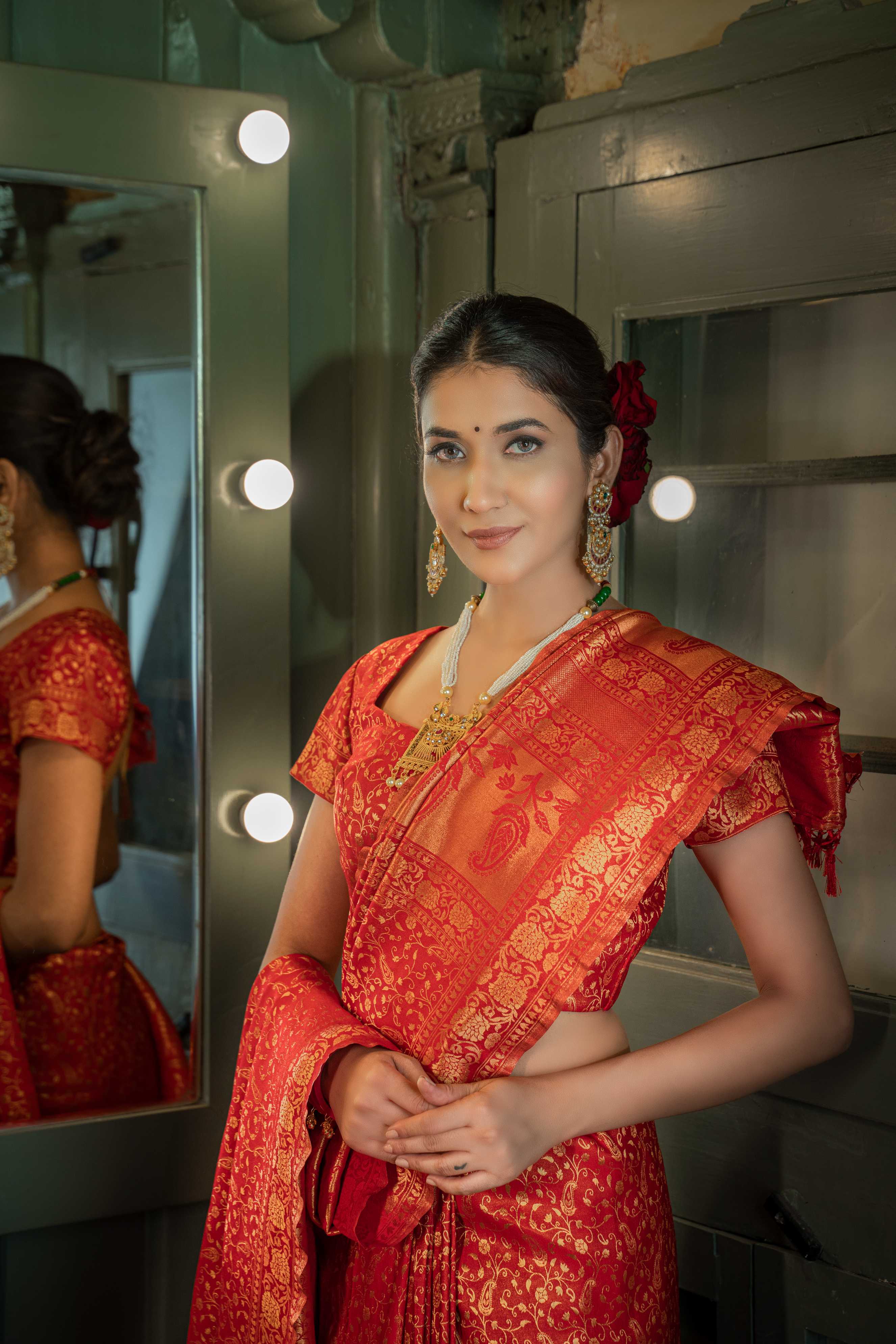 Vardha Light Red Golden Zari Banarasi Satin Silk Saree | Grocsy