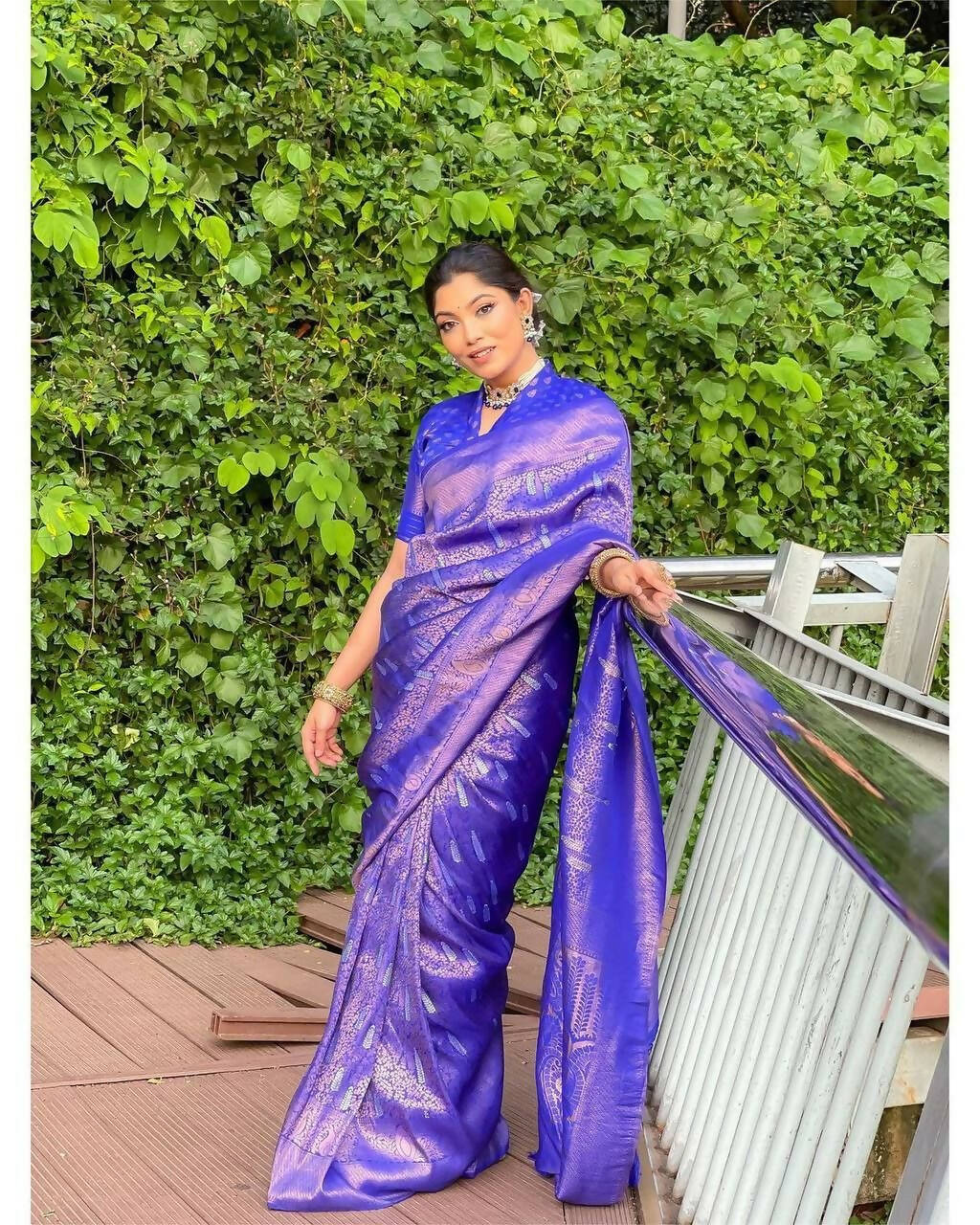 DEIANA'S Beautiful Designer Golden zari Soft Lichi Silk Saree - Royal Blue | Grocsy