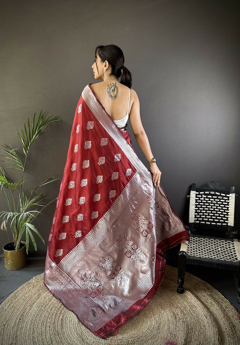 Joban Fashion Maroon Floral Motifs Soft Silk Banarasi Saree | Grocsy