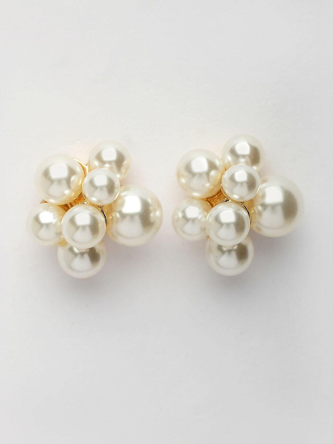 NVR Women's Rose Gold Pearl Rose Gold-Polished Circular Studs Earring | Grocsy