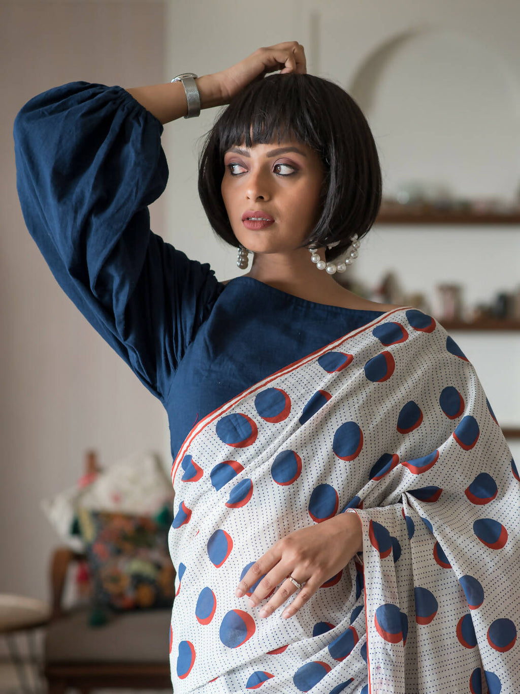 Suta Off White Polka Dots Pure Cotton Saree | Grocsy