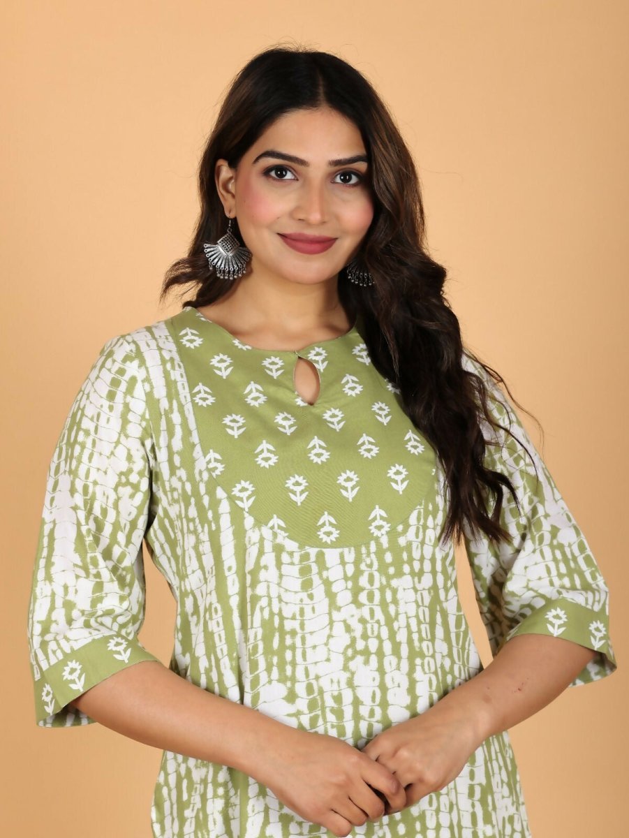 Aramya Straight Rayon Tie-Dye Print Women's Kurta - Green | Grocsy
