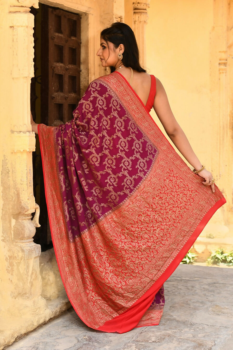 Joban Fashion Hot Pink Crepe Chiffon Pure Handloom Banarasi Silk Saree | Grocsy