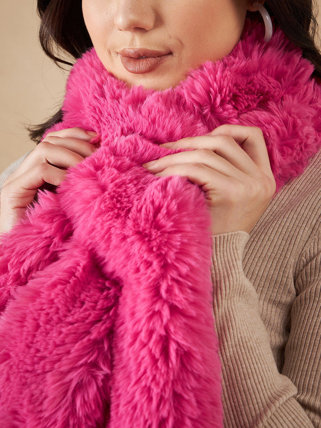 InWeave Women's Light Pink Faux Fur Neck Warmer | Grocsy