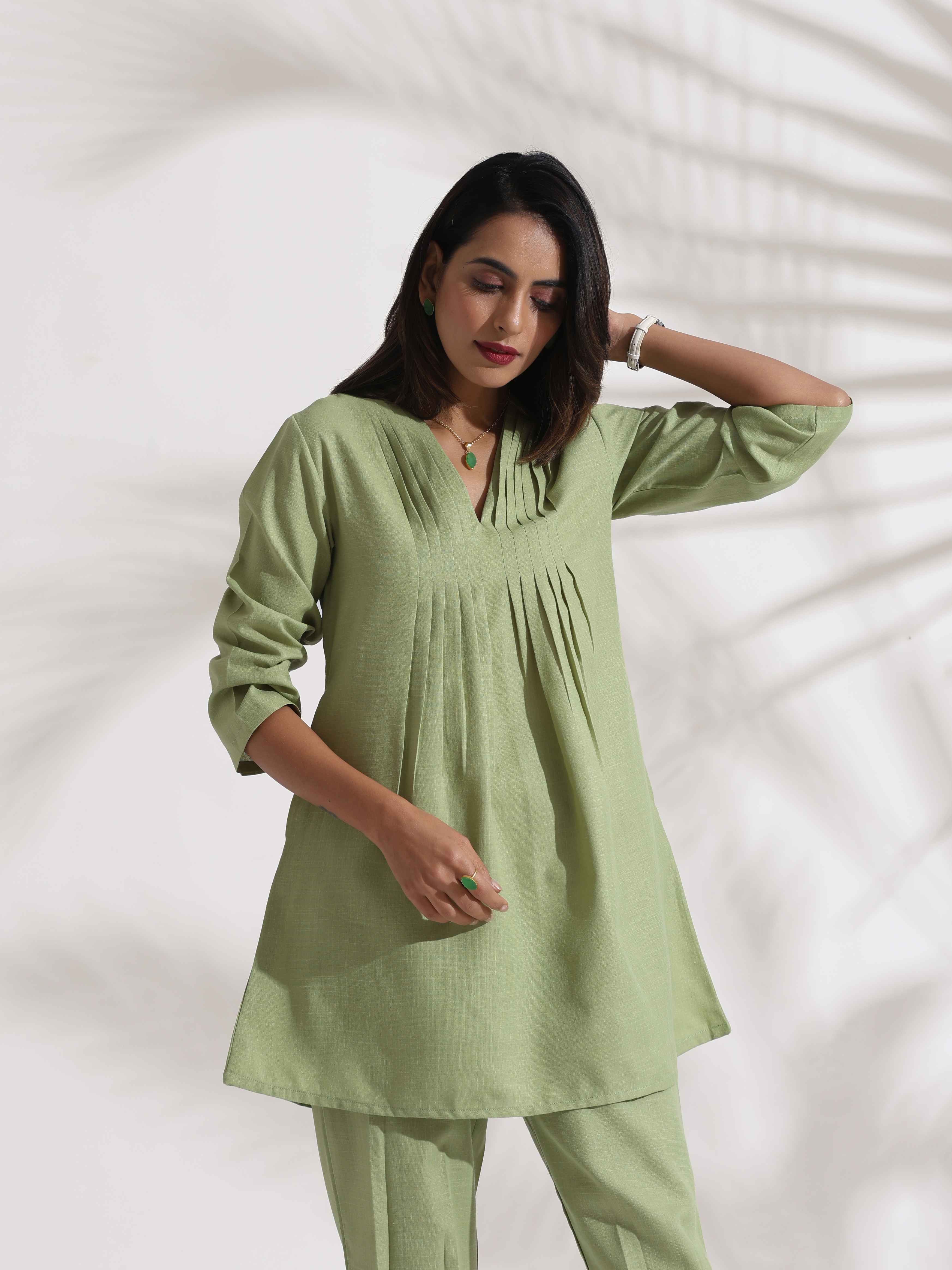 trueBrowns Green Slub Pleated Co-ord Set | Grocsy