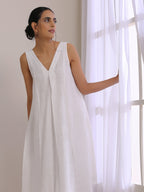 trueBrowns White Slub Texture Sleeveless Flared Kurta Pant Set | Grocsy