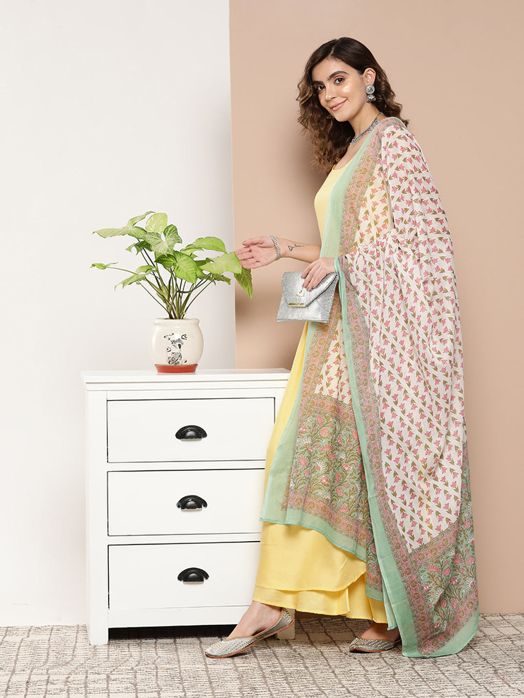 InWeave Women's Light Yellow Ray Strappy Set With Aqua Printed Border Dupatta | Grocsy