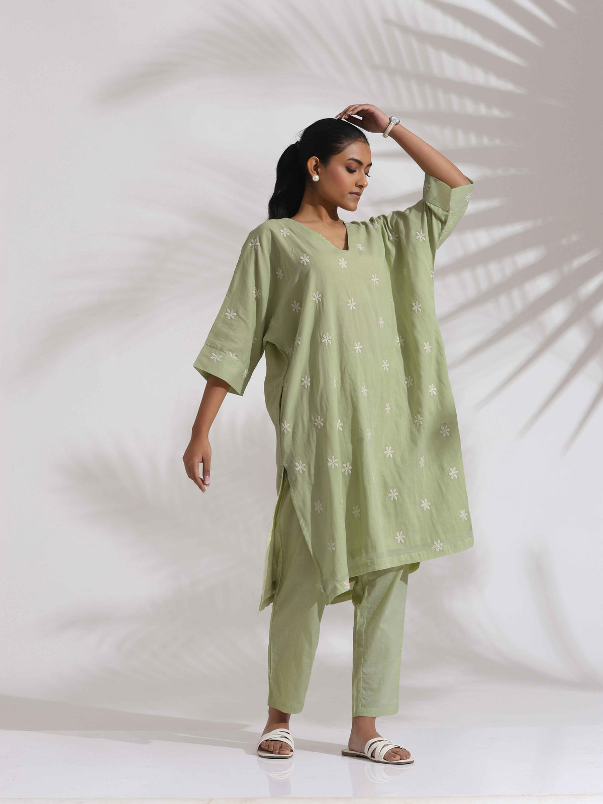 trueBrowns Green Cotton Floral Embroidered Kurta Co-ord Set | Grocsy