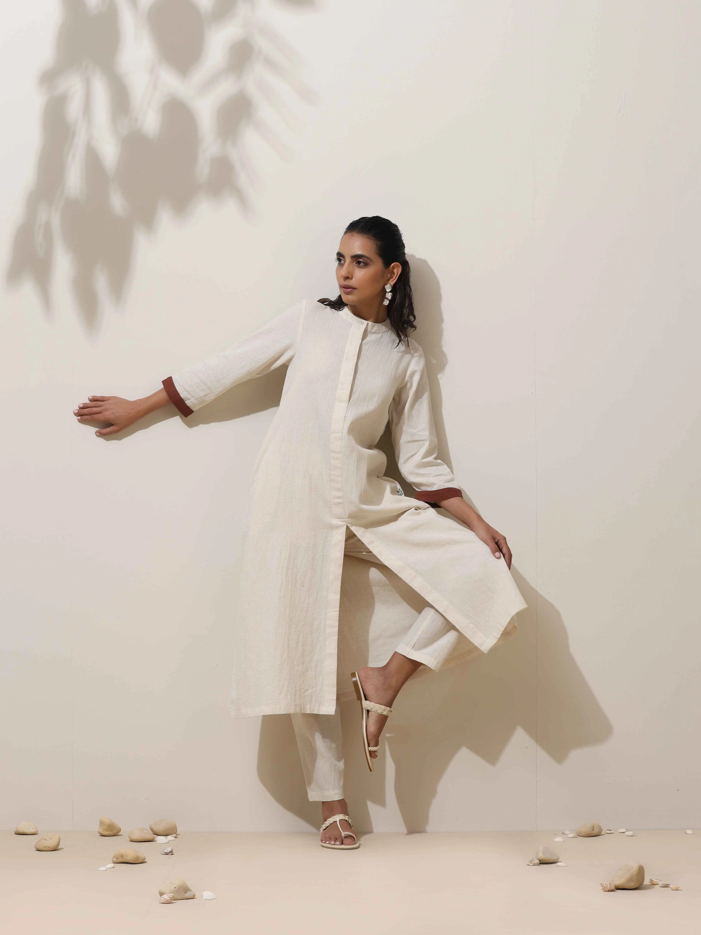 trueBrowns Off-White Cotton Linen Kurta Pant Set | Grocsy