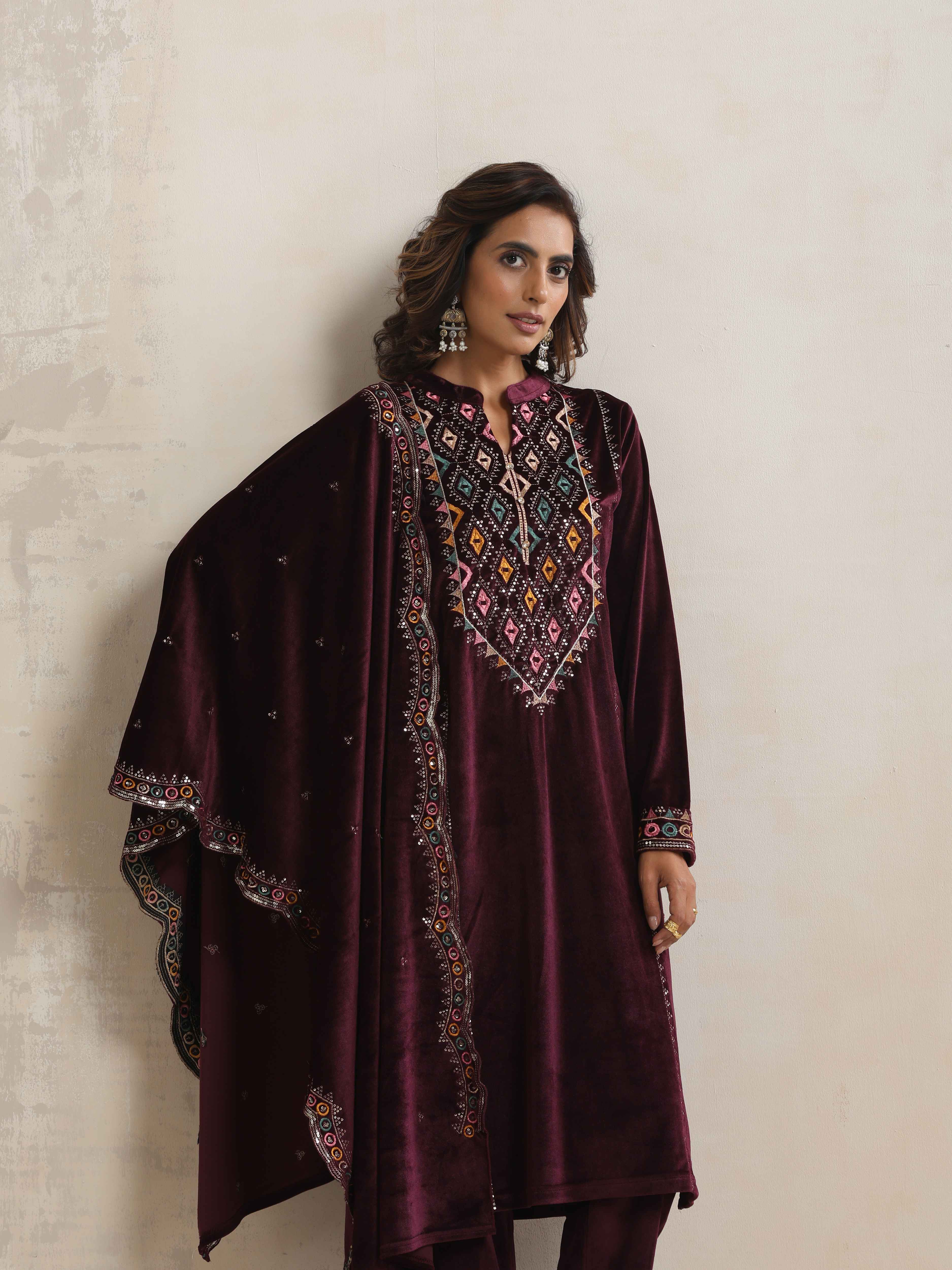 trueBrowns Purple Velvet Geometric Embroidered Kurta Pant Dupatta Set | Grocsy