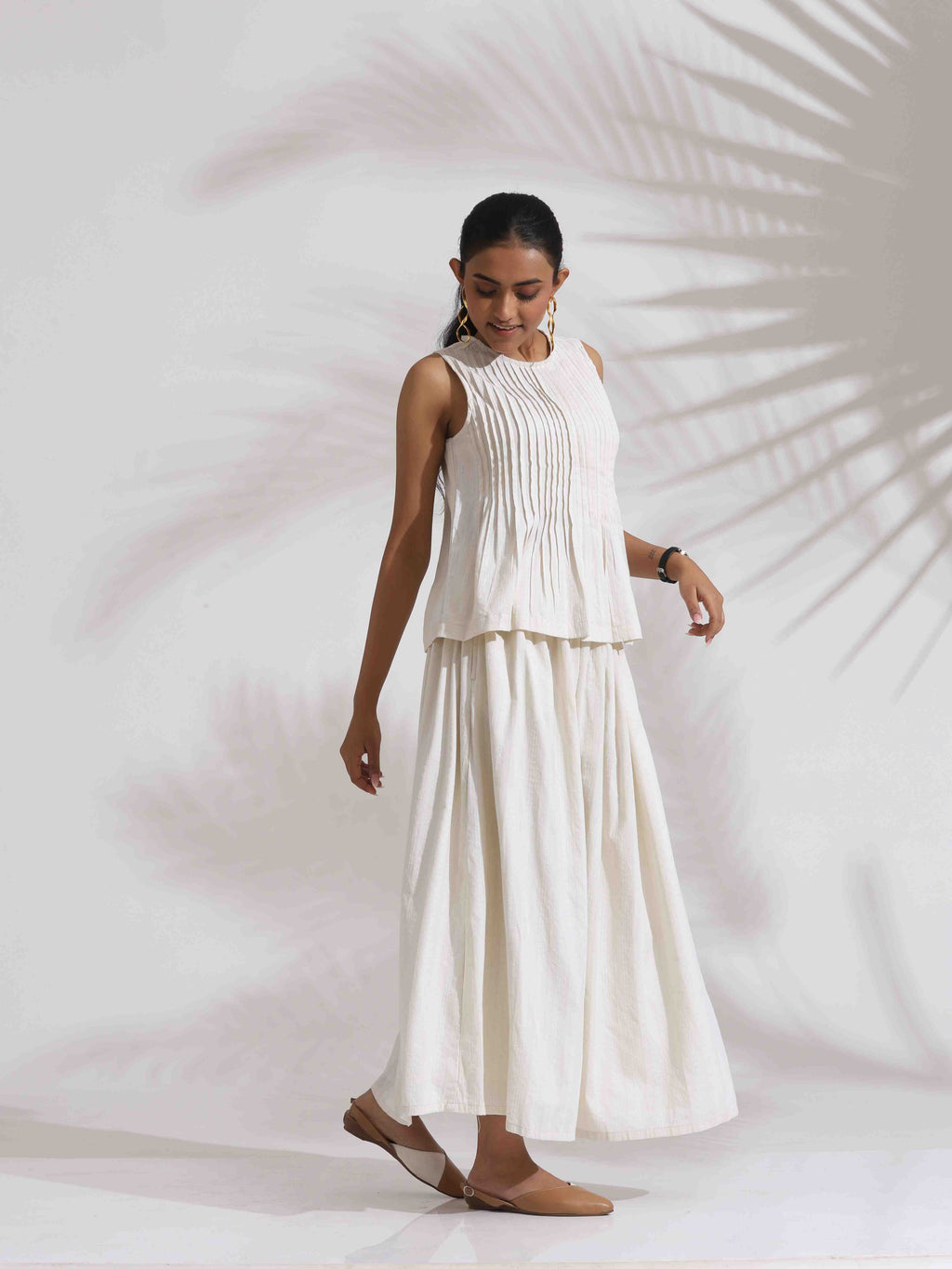 trueBrowns Off-White Cotton Skirt Co-ord Set | Grocsy