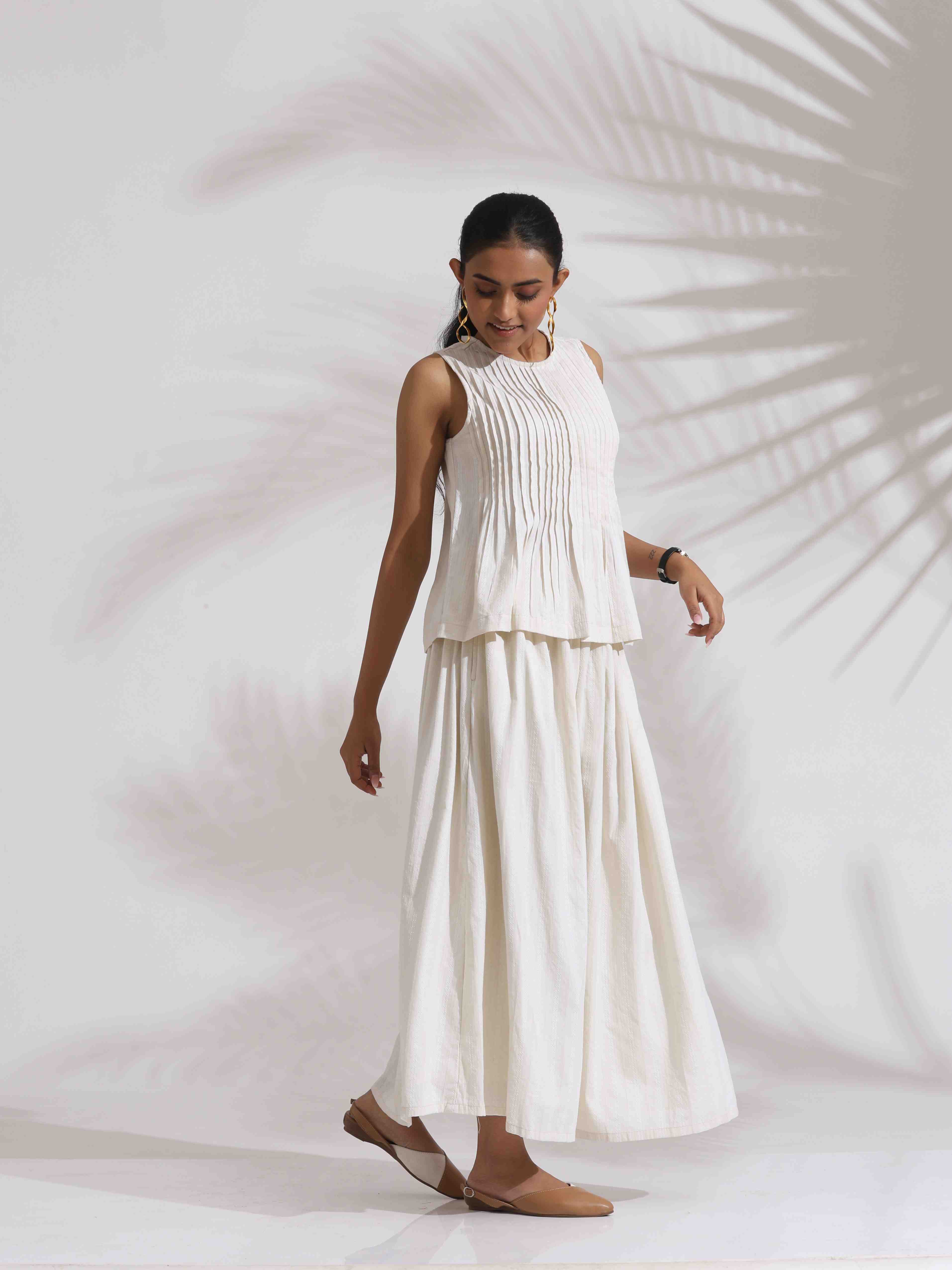 trueBrowns Off-White Cotton Skirt Co-ord Set | Grocsy
