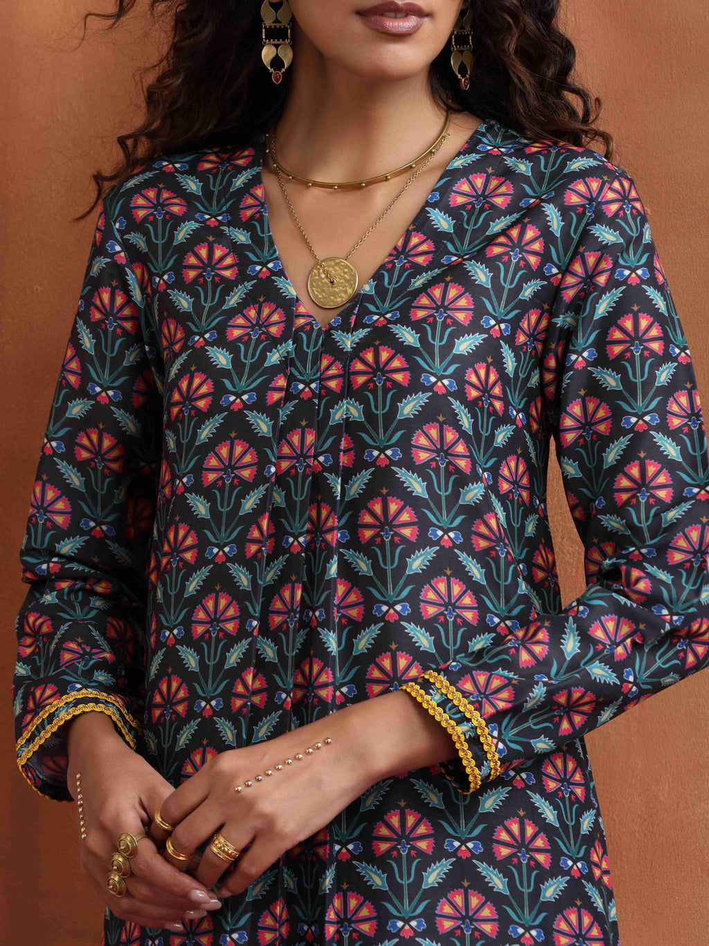 trueBrowns Black Floral Print A-line Kurta Set | Grocsy