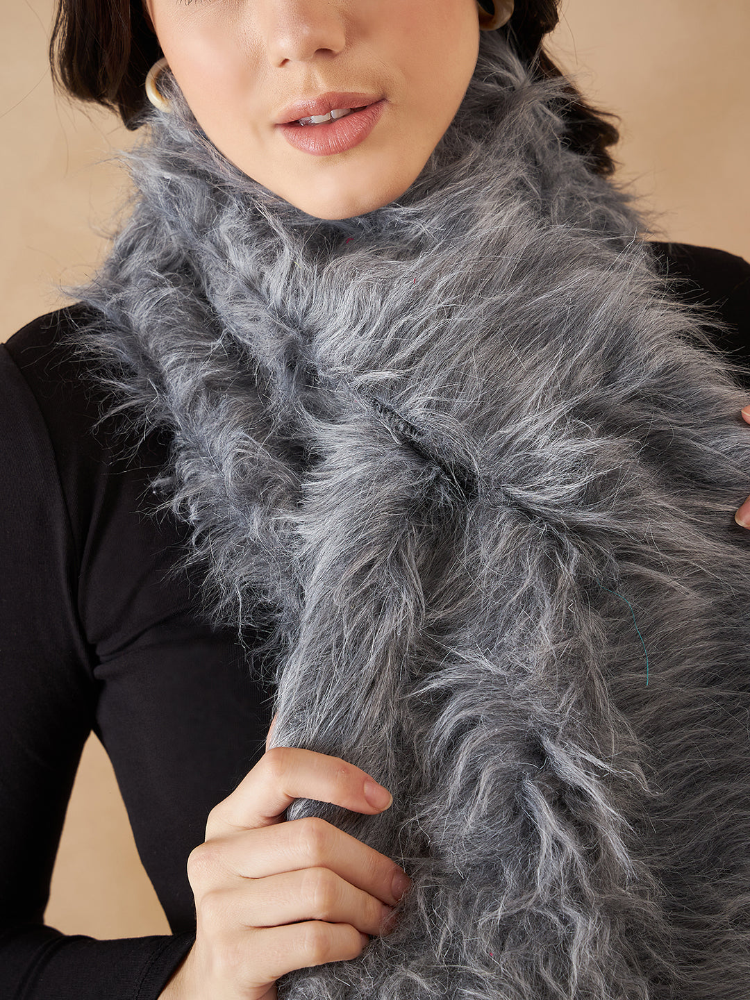 InWeave Women's Light Grey Faux Fur Neck Warmer | Grocsy