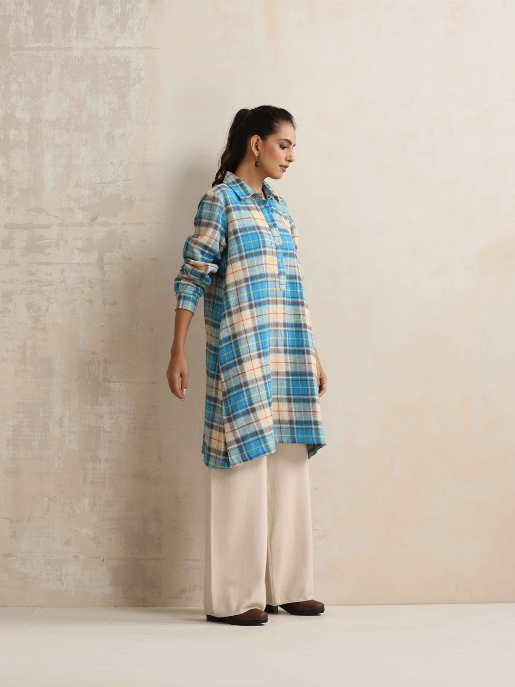 trueBrowns Beige Check Winter Top | Grocsy