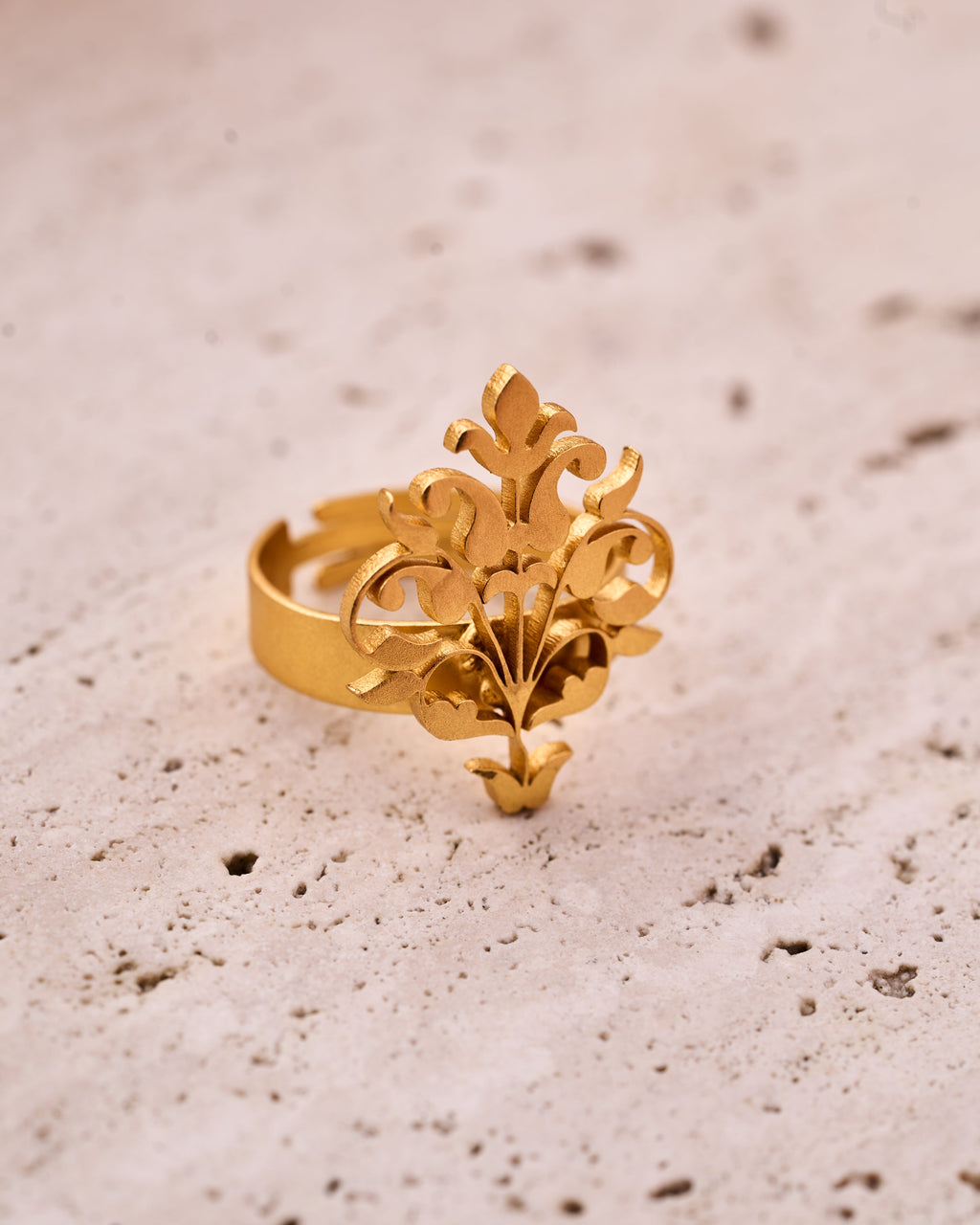 trueBrowns Gold-Polished Small Leaf Ring | Grocsy