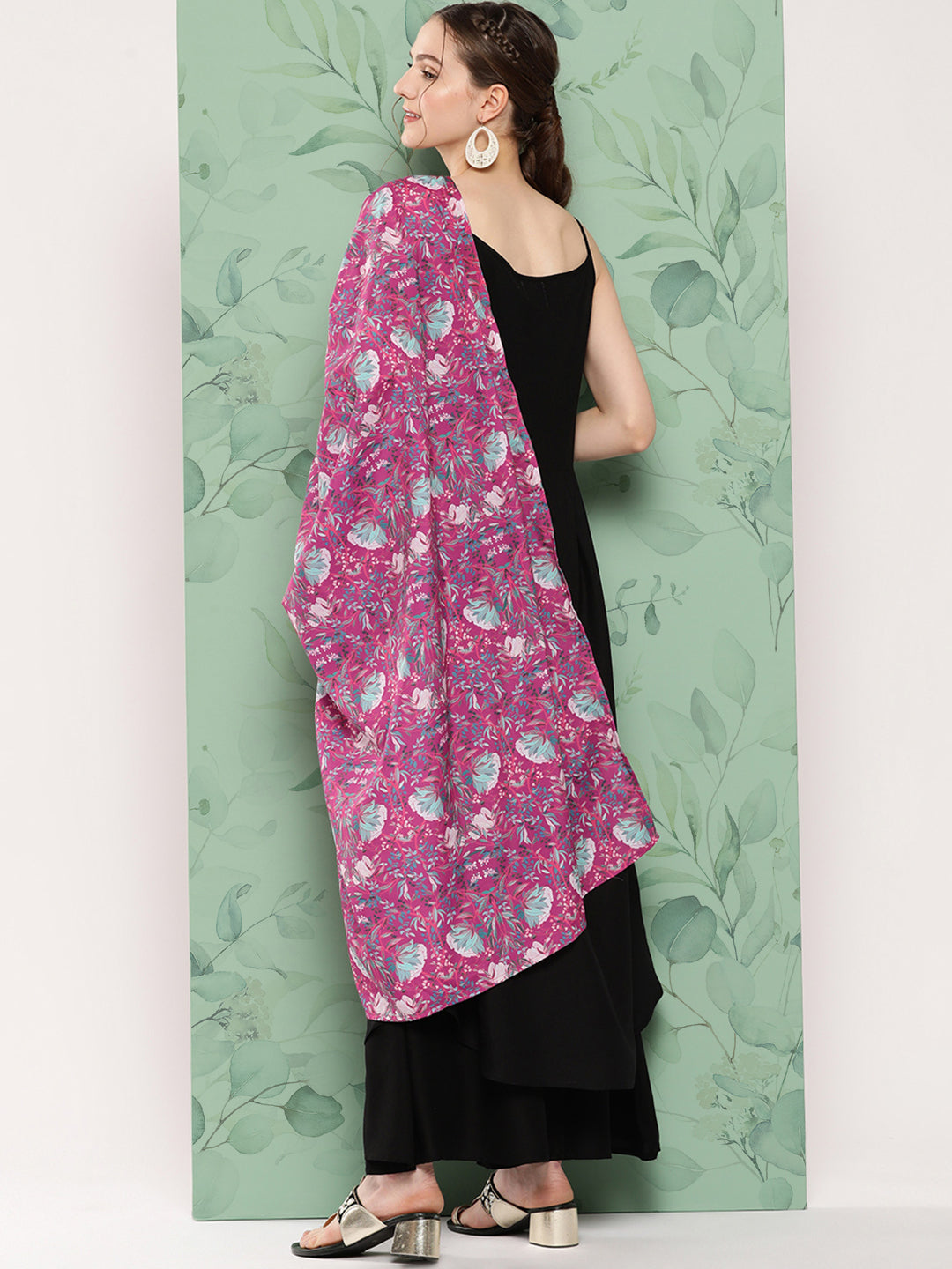 InWeave Women's Black Strappy Set W Magenta Camelia Cr Dupatta | Grocsy