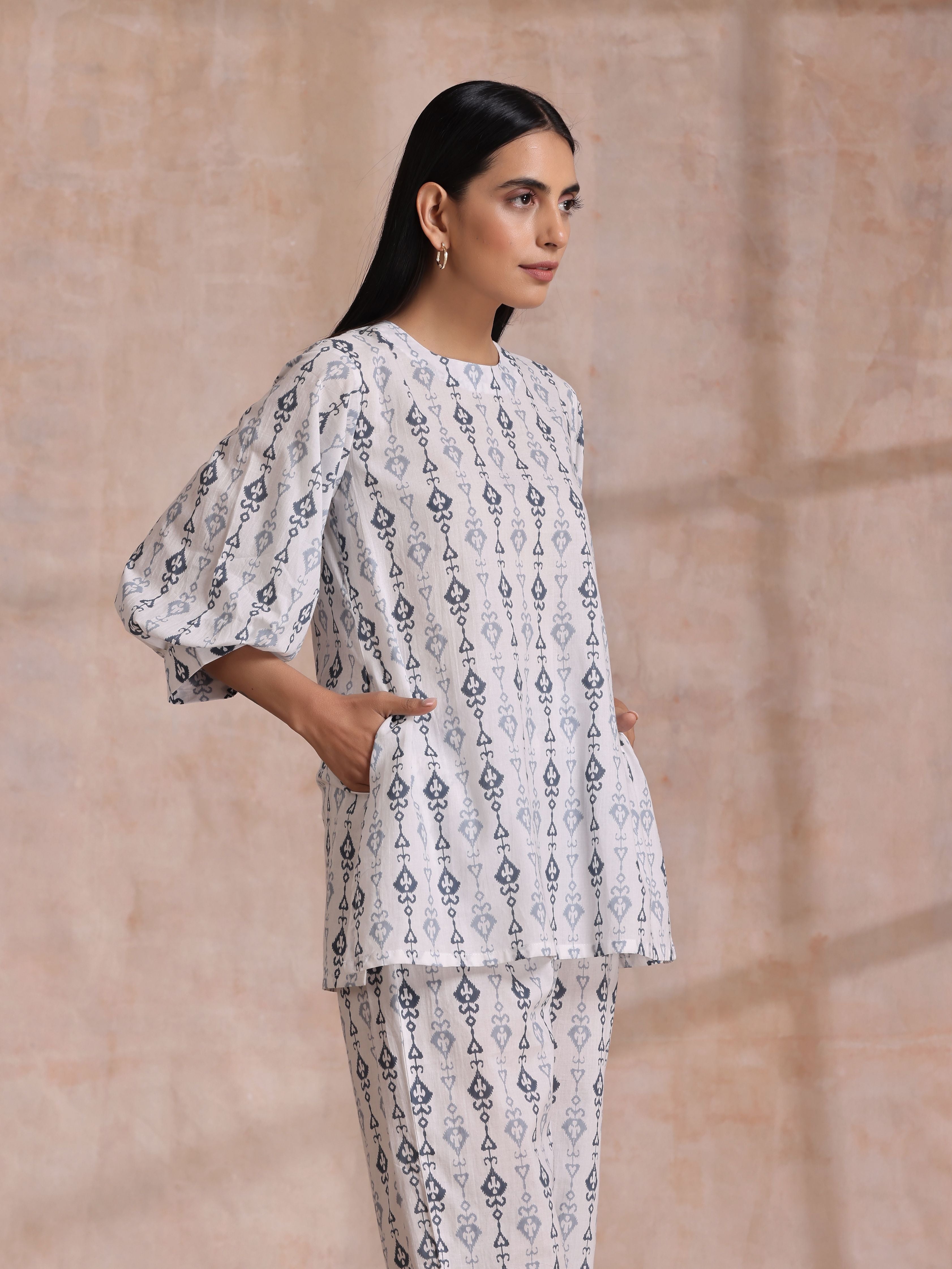 trueBrowns Grey On White Ikat Print Cotton Baggy Sleeve Co-Ord Set | Grocsy