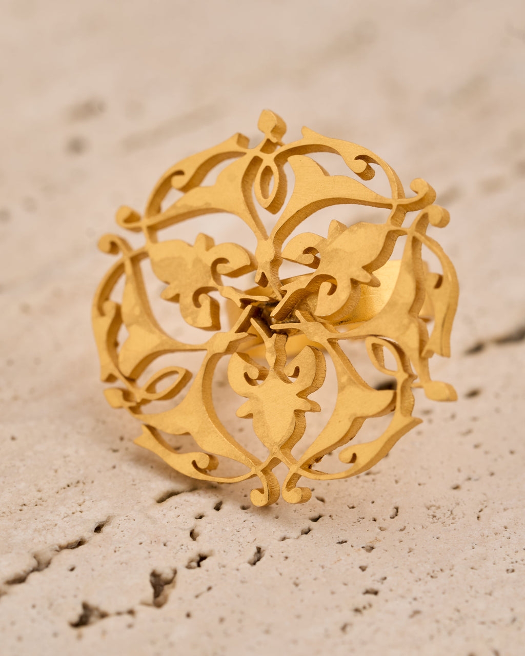 trueBrowns Gold-Polished Circle Ring | Grocsy