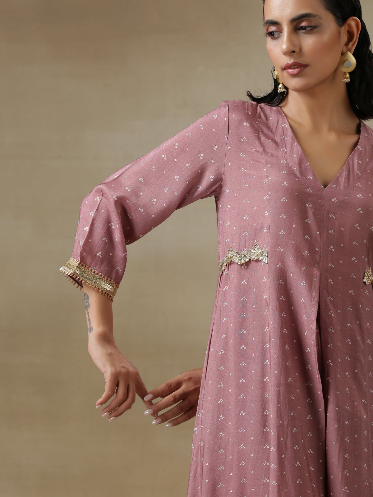 trueBrowns Dark Mauve Bandhani Printed Silk Front Slit Kurta Pant Set | Relove | Grocsy