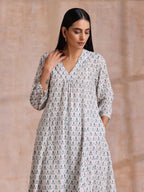 trueBrowns White With Teal Buta Block Print Cotton Front Neck Gathered Kurta Pant Set | Grocsy