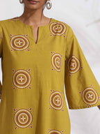 trueBrowns Green Cotton Print HighSlit Kurta Set | Grocsy