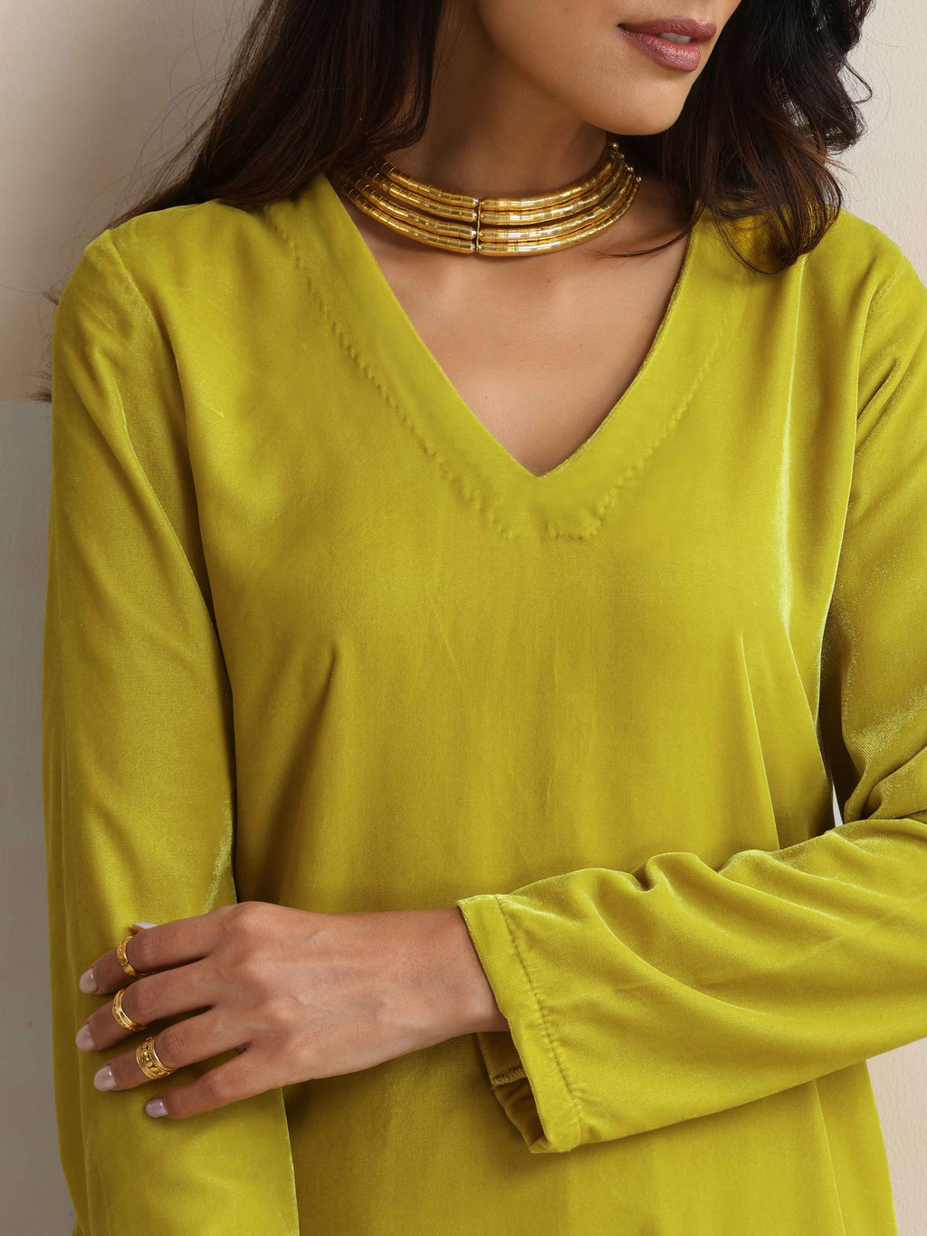 trueBrowns Lime Velvet Kurta Co-ord Set | Grocsy